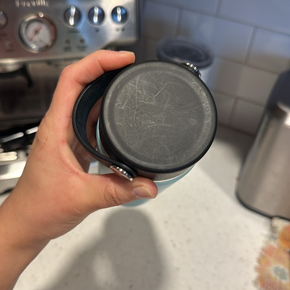 20oz Hydroflask Light Blue Color - Picture 5 of 5